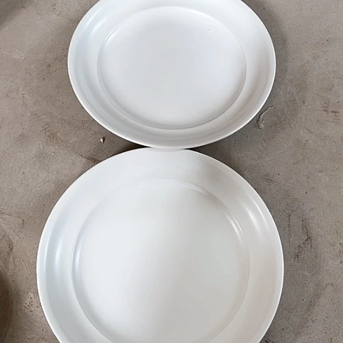 微瑕，不能明火，口径26高度3，2个白