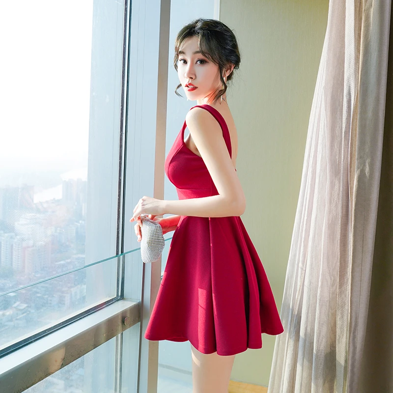 春游出行衣服女装露背显瘦包臀性感小个子夜场ktv上班女孩衣服