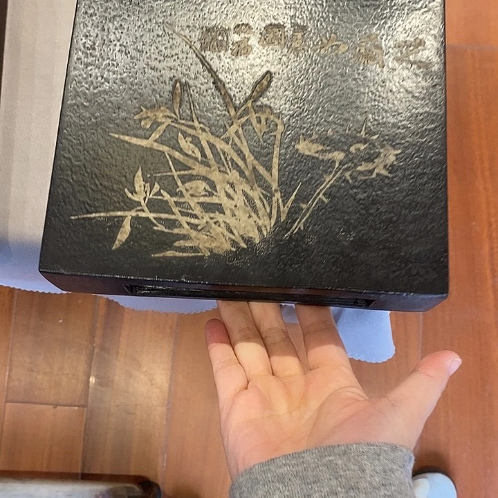 20*20*4.5cm经典黑金砖底座