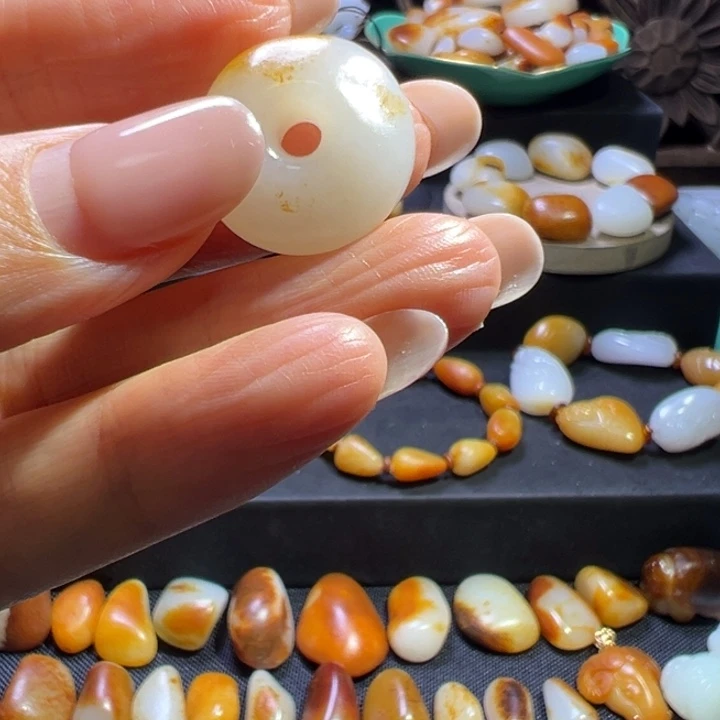 用***2和田玉（白玉）未镶嵌颈饰