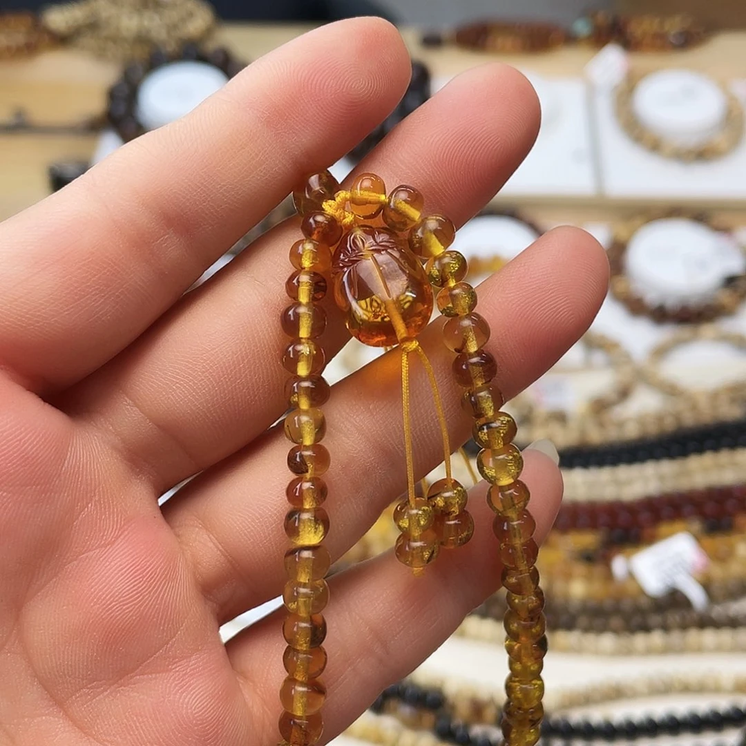 阿***哈琥珀未镶嵌裸石大