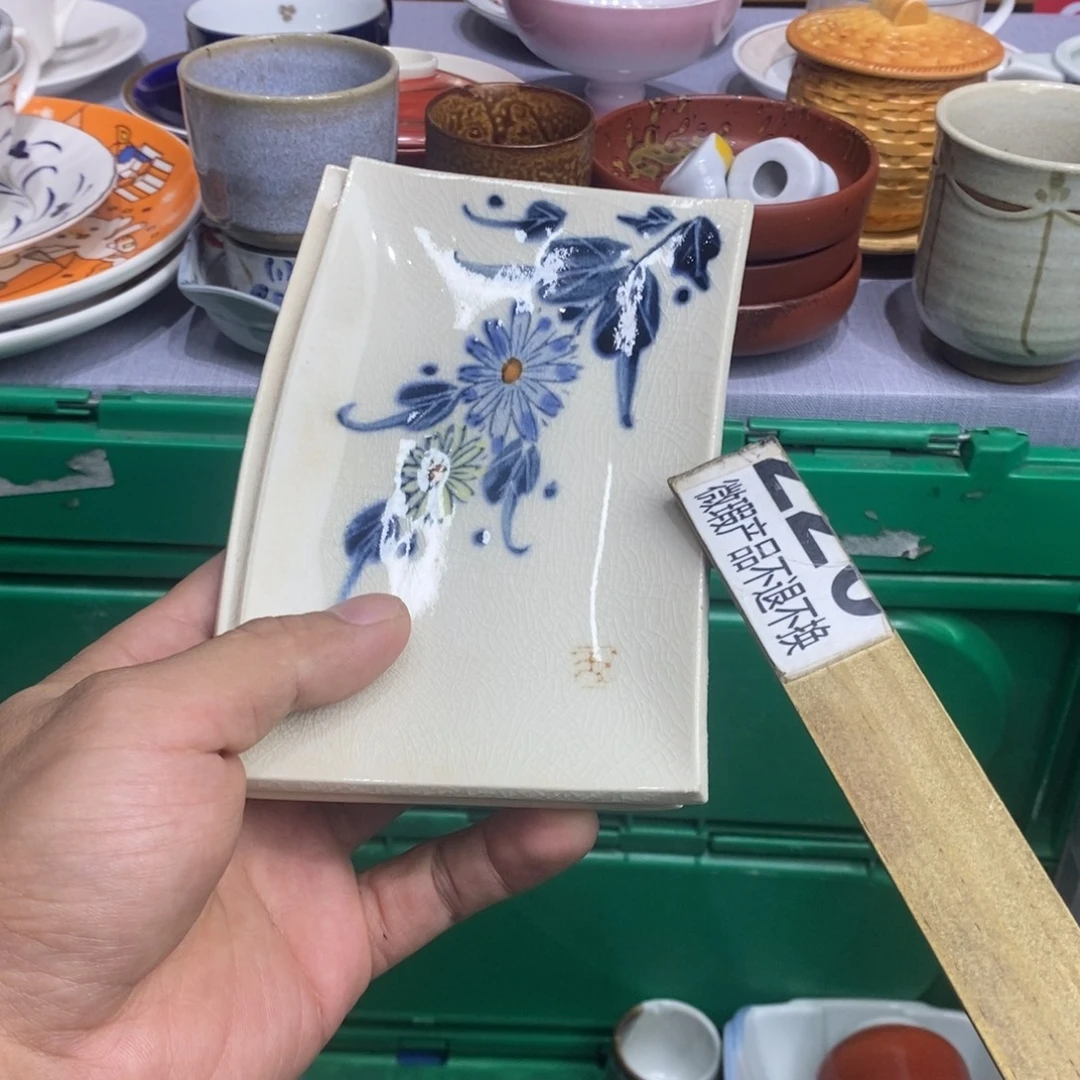 小***嘟茶盏哈哈哈哈太惨太便宜