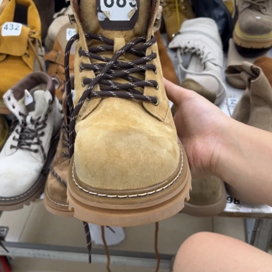 黄色精品单马丁37