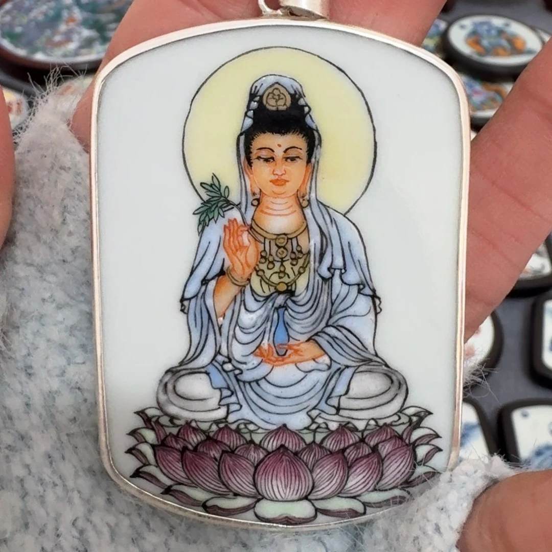 瓷片顺**然观音挂件一个