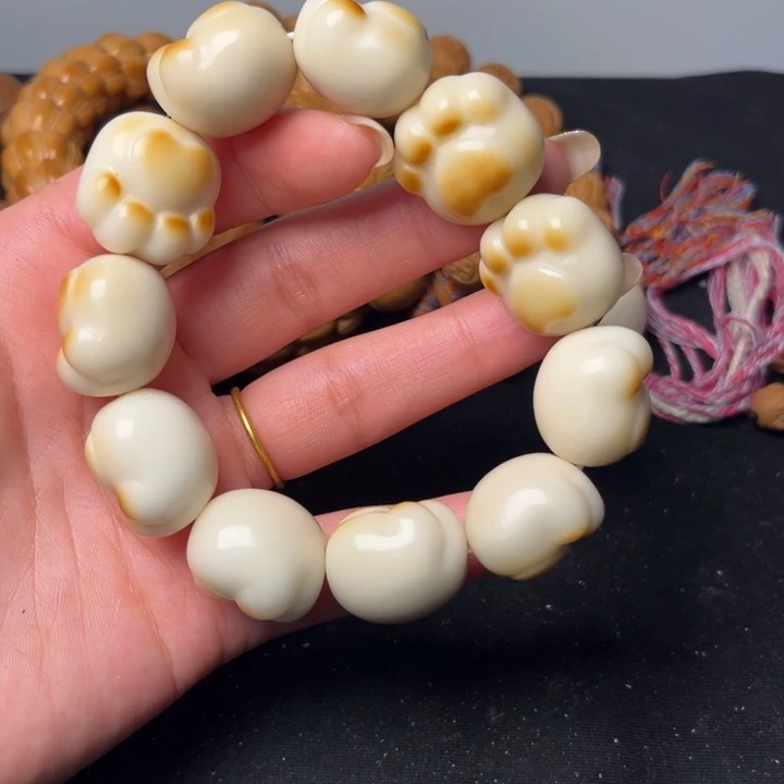 吊坠佛心果招财手串