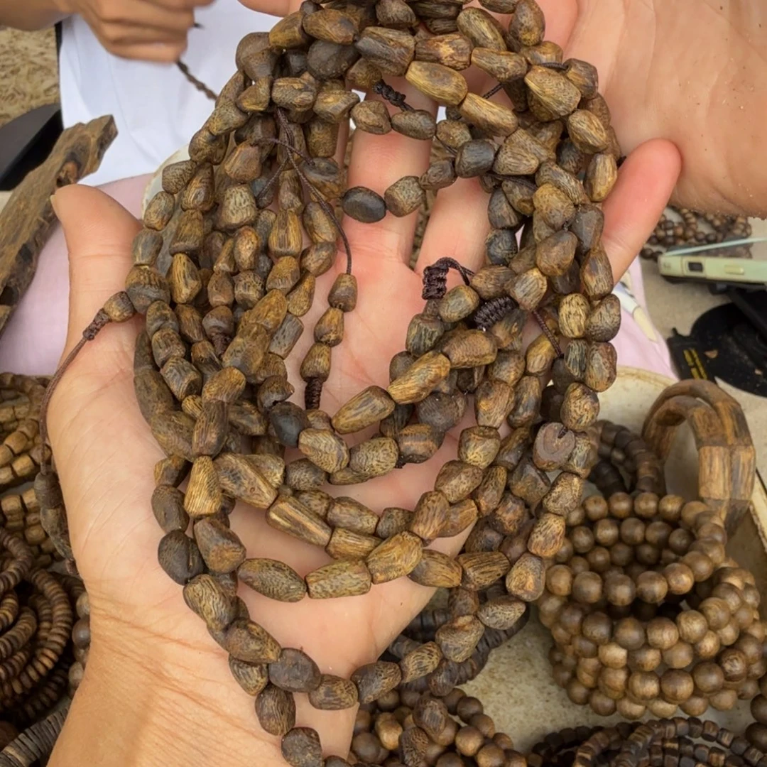 沉香手串三圈包壳沉水14克多样性发一