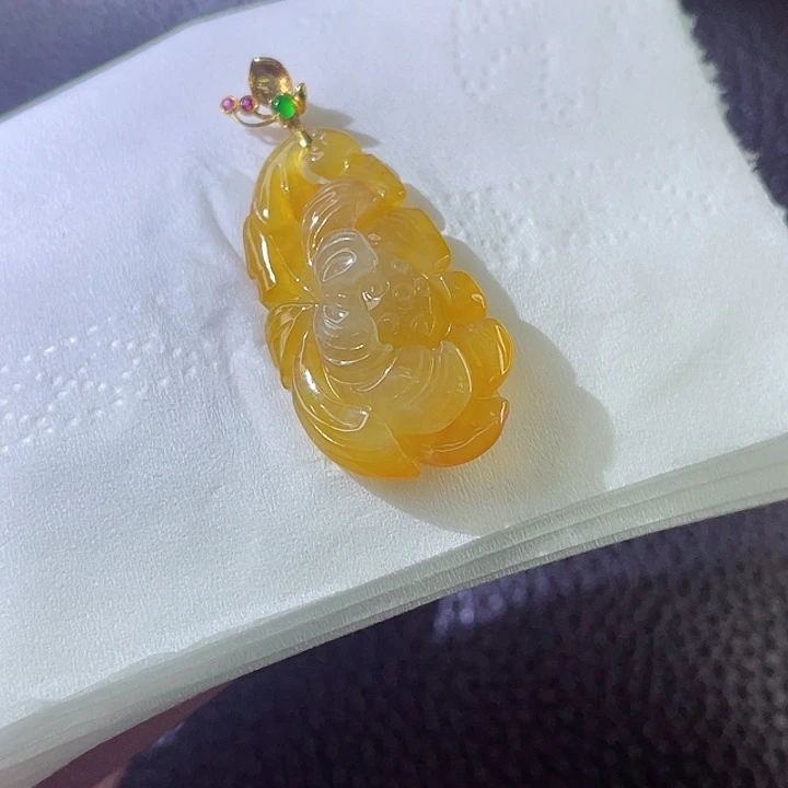 翡翠颈饰18K金镶嵌翡翠