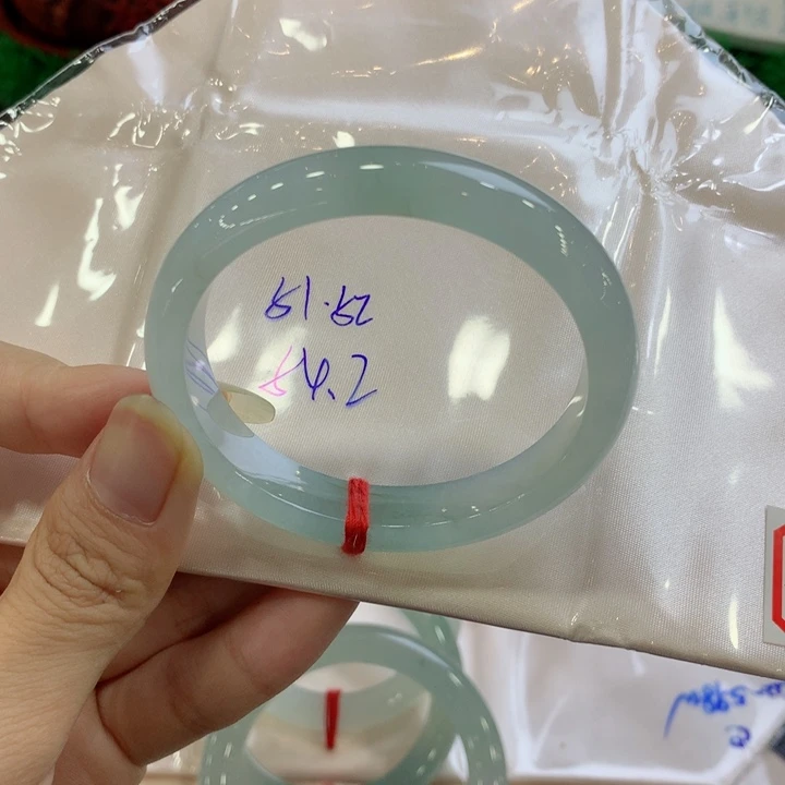 未镶嵌手镯翡翠翡翠手镯