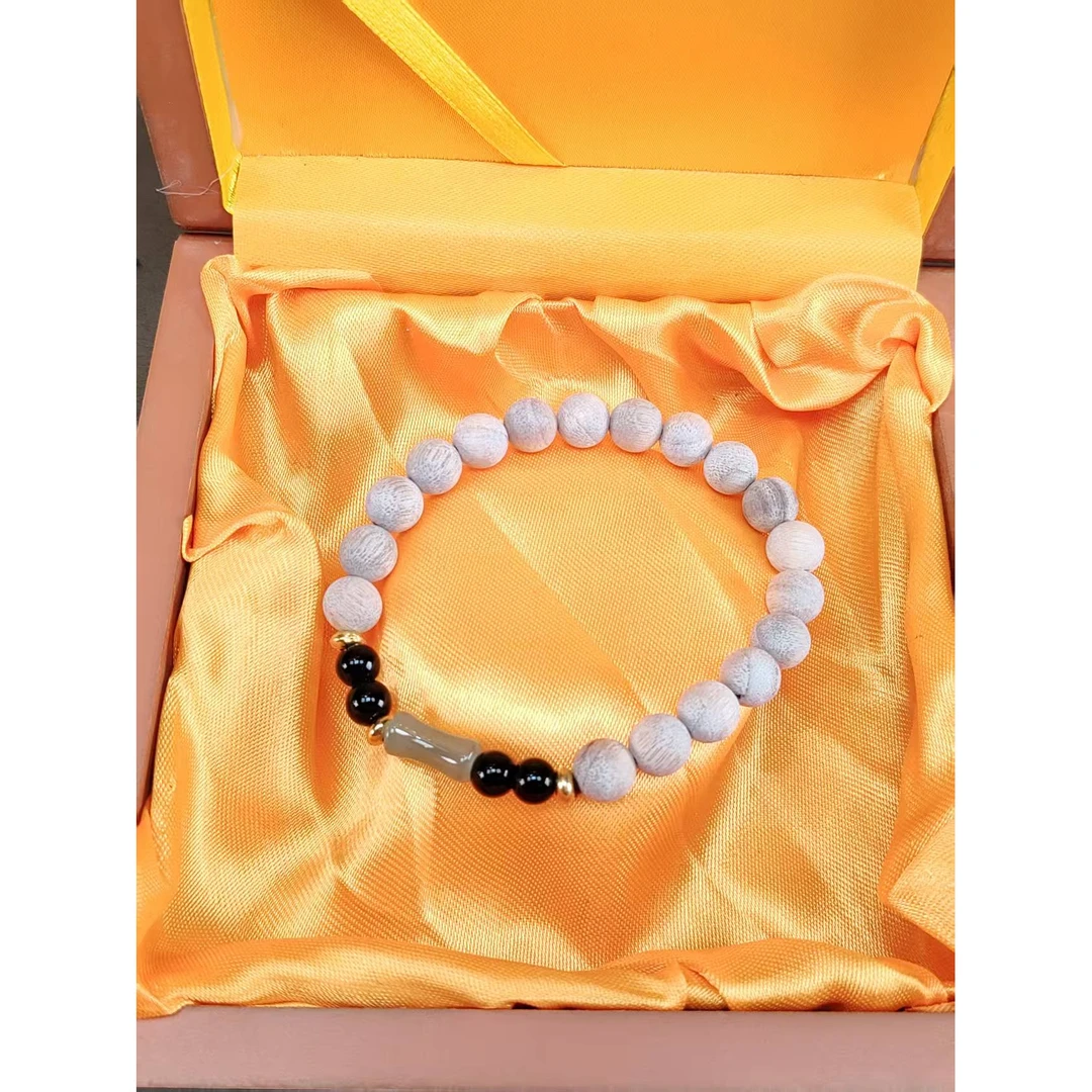 精选奶香木手串搭配（无礼盒）A051