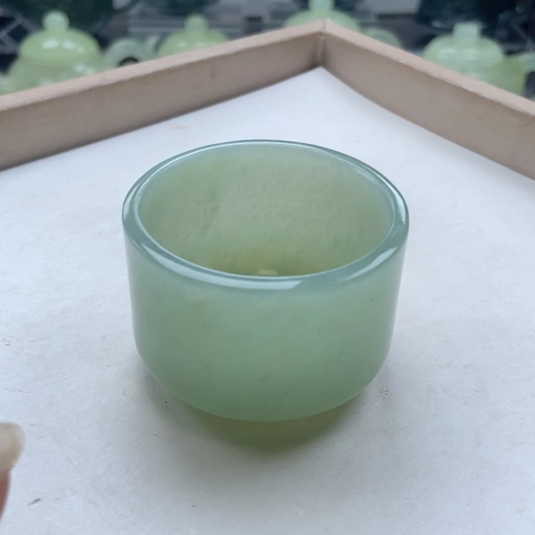 蛇纹石玉未镶嵌主人杯
