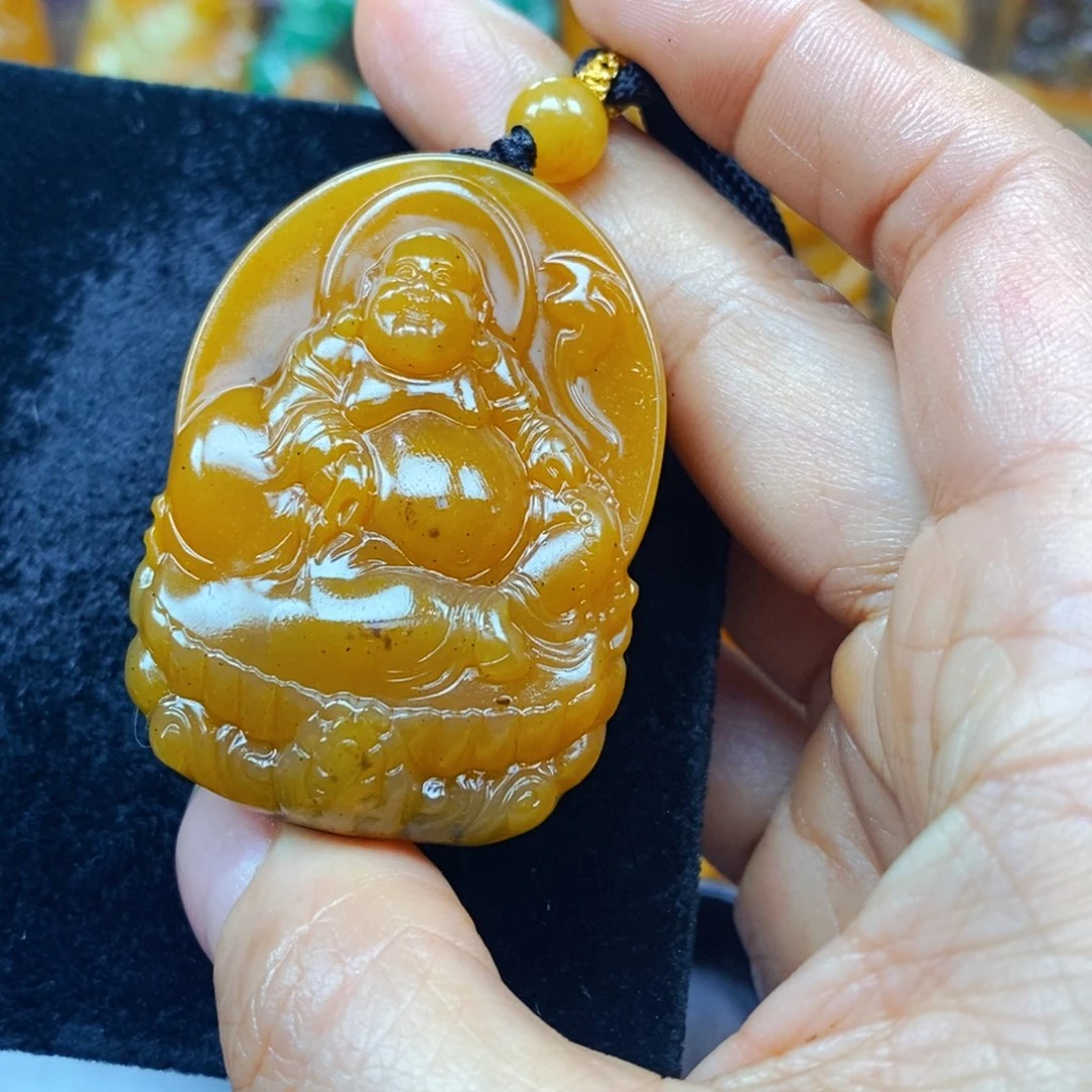 未镶嵌石英质玉（黄龙玉）颈饰