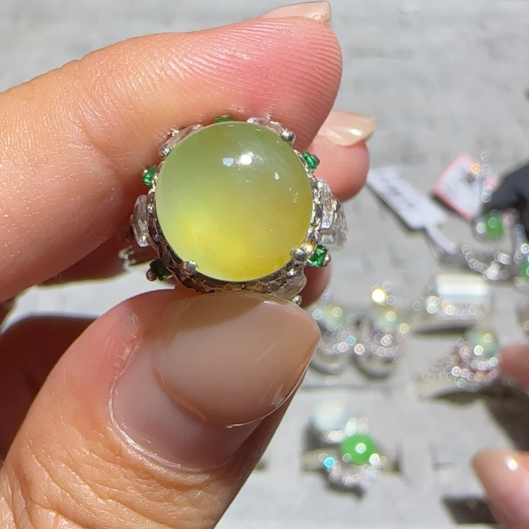 翡翠未镶嵌戒指翡翠