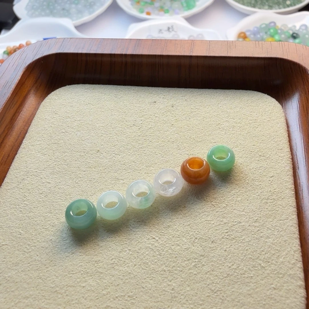 翡翠未镶嵌手链6颗