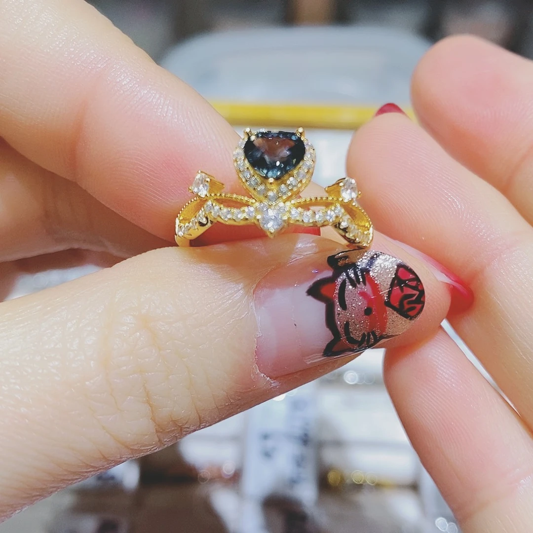 尖晶石裸石未镶嵌爱***秋