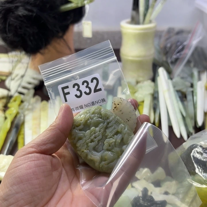 蛇纹石玉发饰合金不****