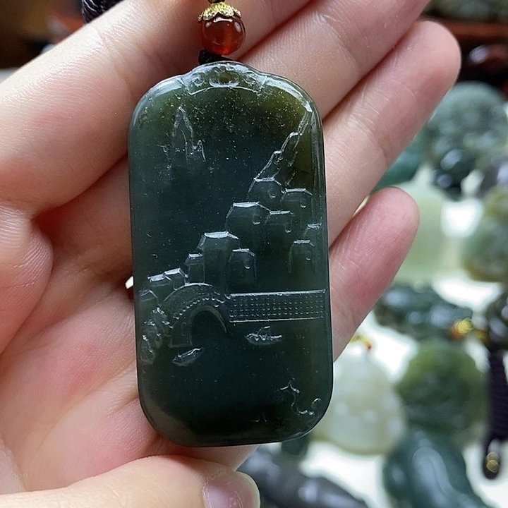 和田玉未镶嵌颈饰