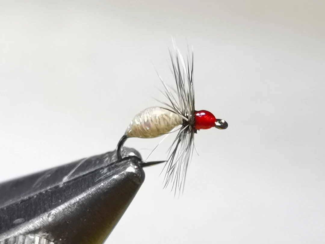 蓑羽炫彩飞蝇钩微物路亚生昆虫假饵适用于白条桃花马口