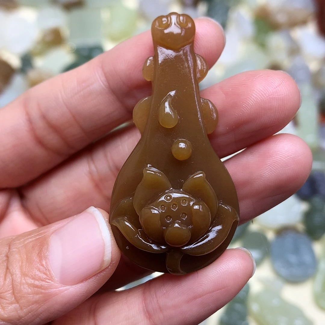 和田玉颈饰未镶嵌