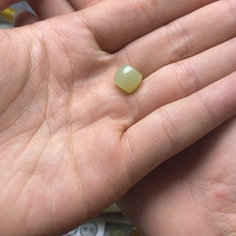 【闪购商品】定制和田玉L**普珠子