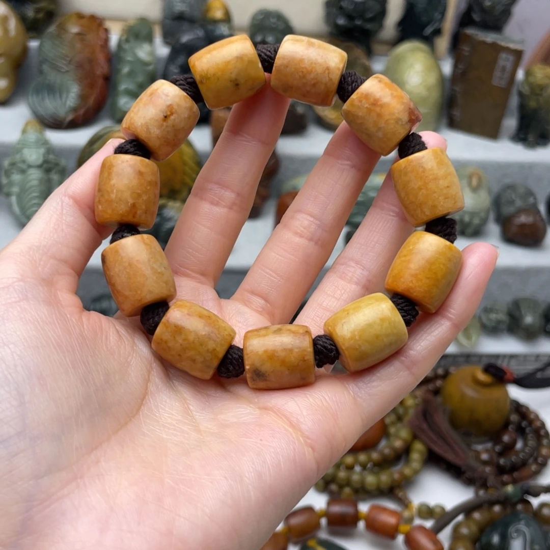 余***學岫岩河磨玉（透闪石质玉）未镶嵌把件