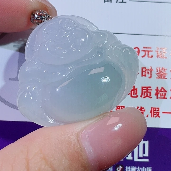 颈饰18K金镶嵌翡翠佛公