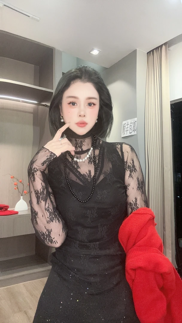 【YUANJIE】半高领网纱蕾丝长袖透透感打底衫