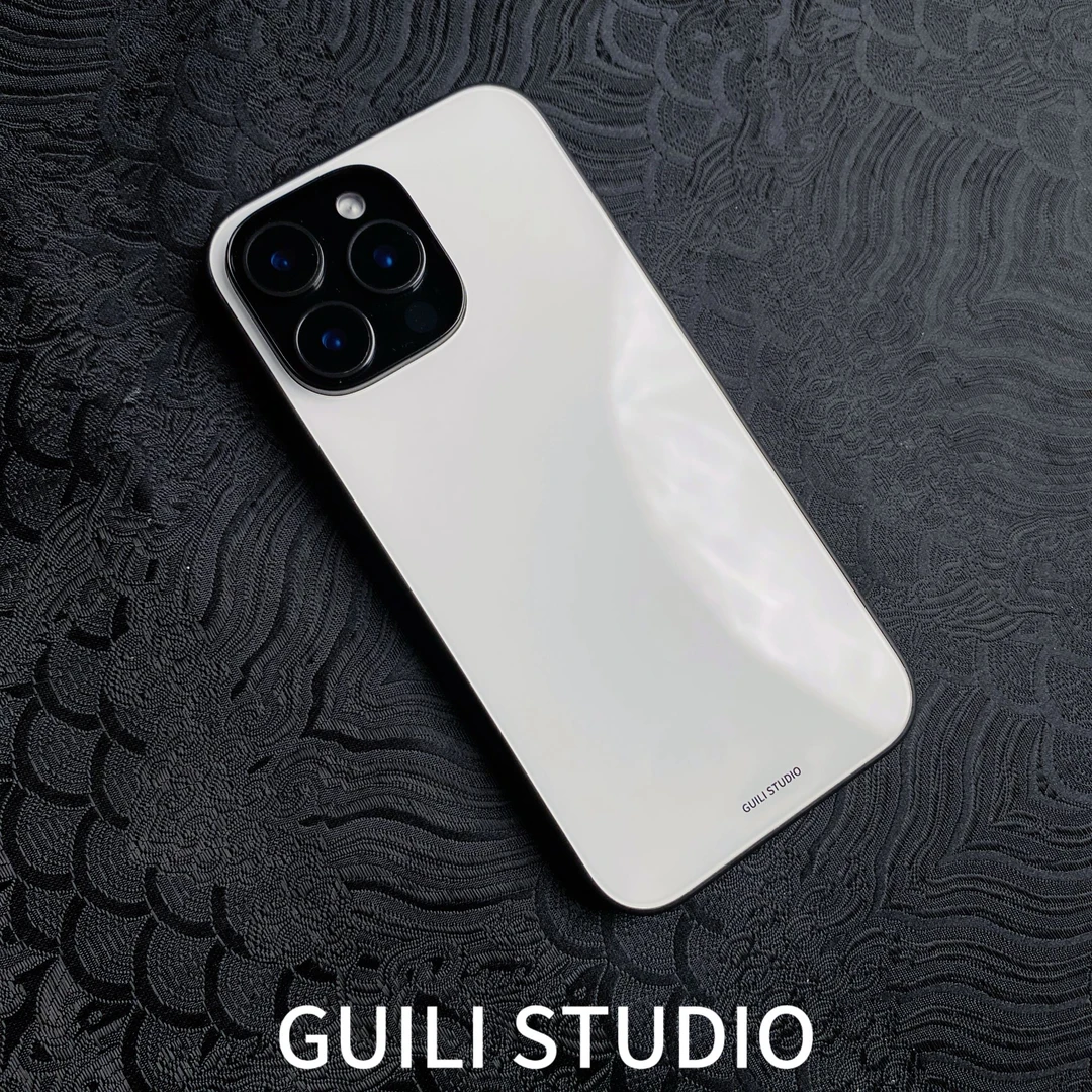 “瓷白静谧”新中式高级感于苹果iPhone17等机型全包防摔手机壳白色