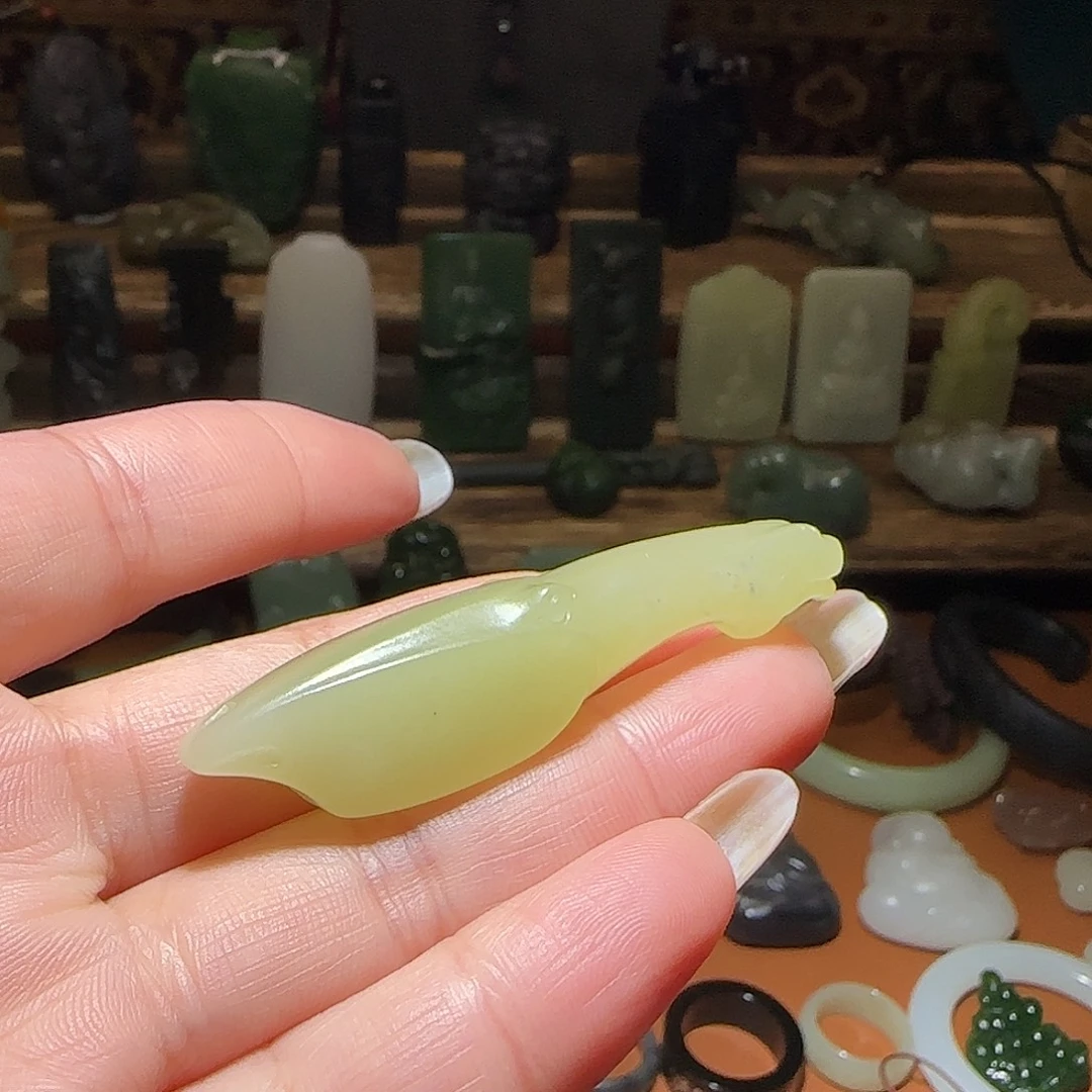 福***贝和田玉未镶嵌颈饰