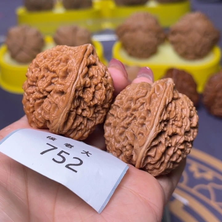 文玩核桃把件大蒜头34.752