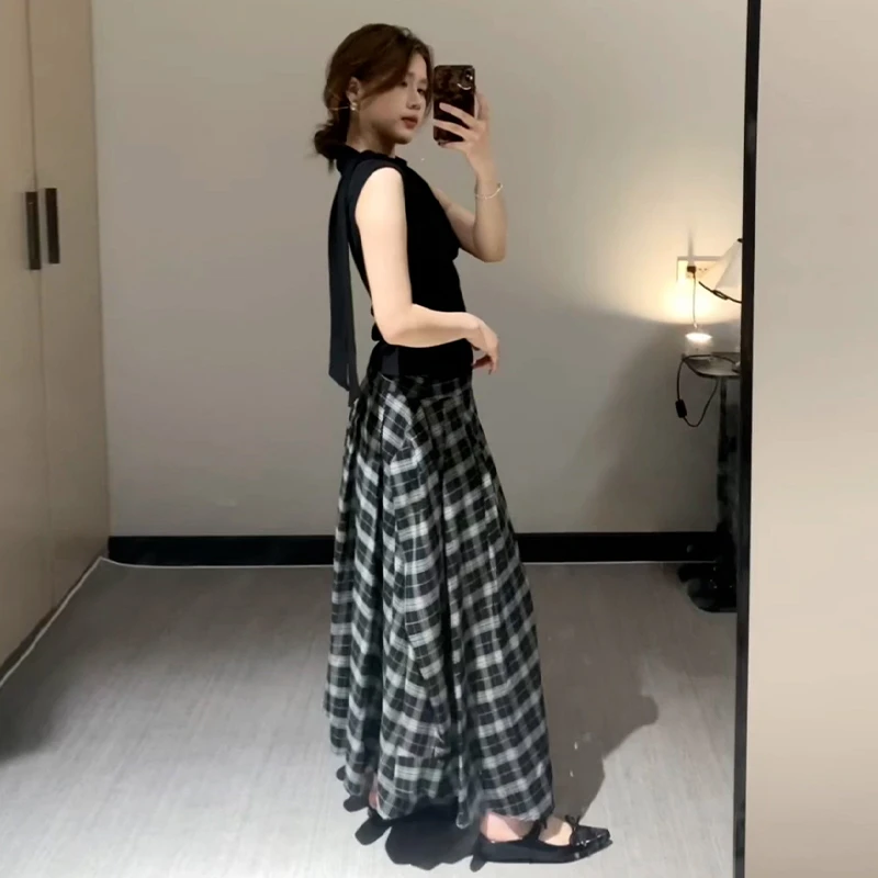 2026新款不规则格子半身裙搭配气质无袖上衣一整套装连衣裙子女夏