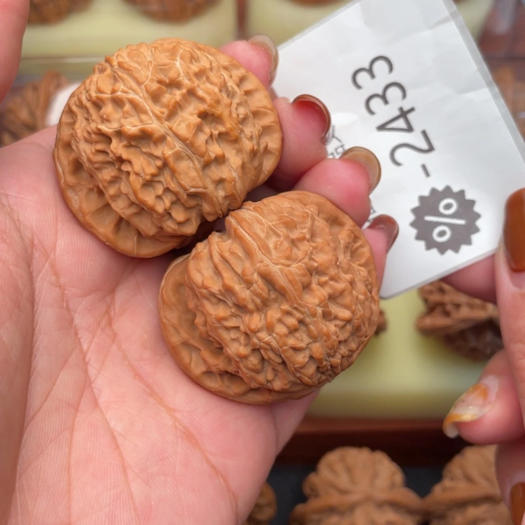 把件文玩核桃43头货红皮球白