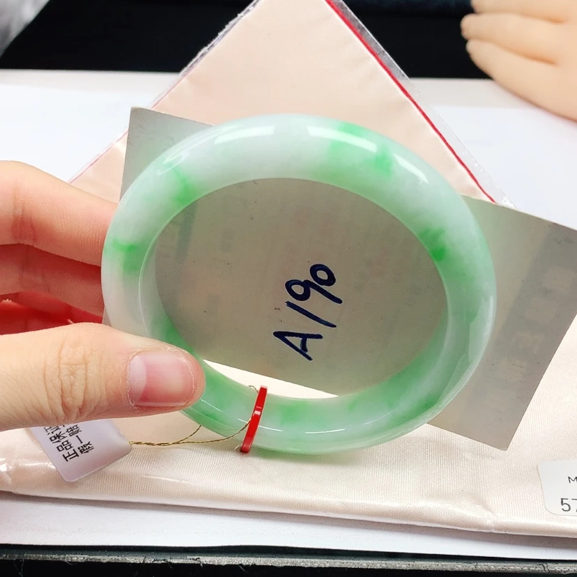 【闪购商品】翡翠手镯未镶嵌天然缅甸a货手镯57+