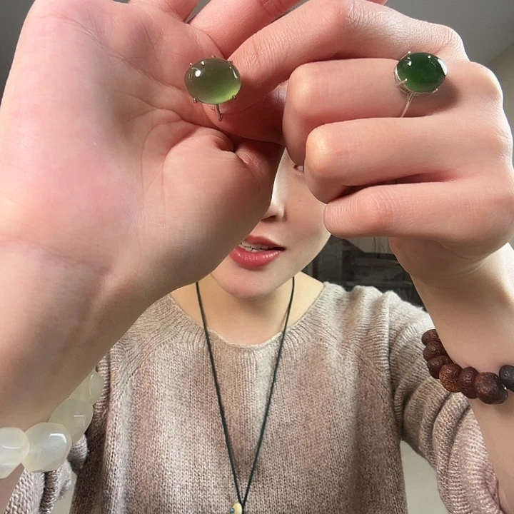 爱***二蛇纹石玉未镶嵌颈饰