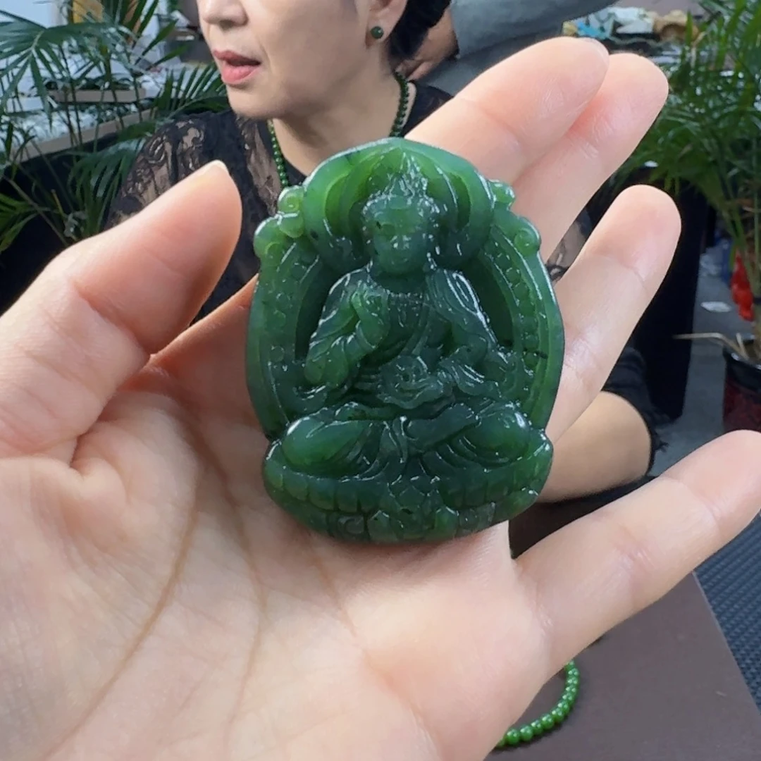 颈饰未镶嵌和田玉（碧玉）
