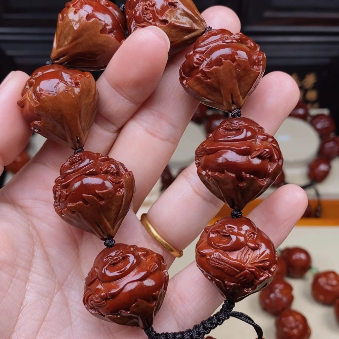 郭***吊坠橄榄核八宝弥勒