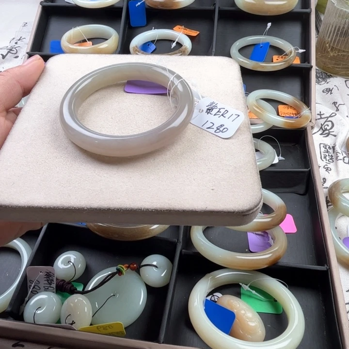 未镶嵌手镯和田玉玲珑美镯59.2