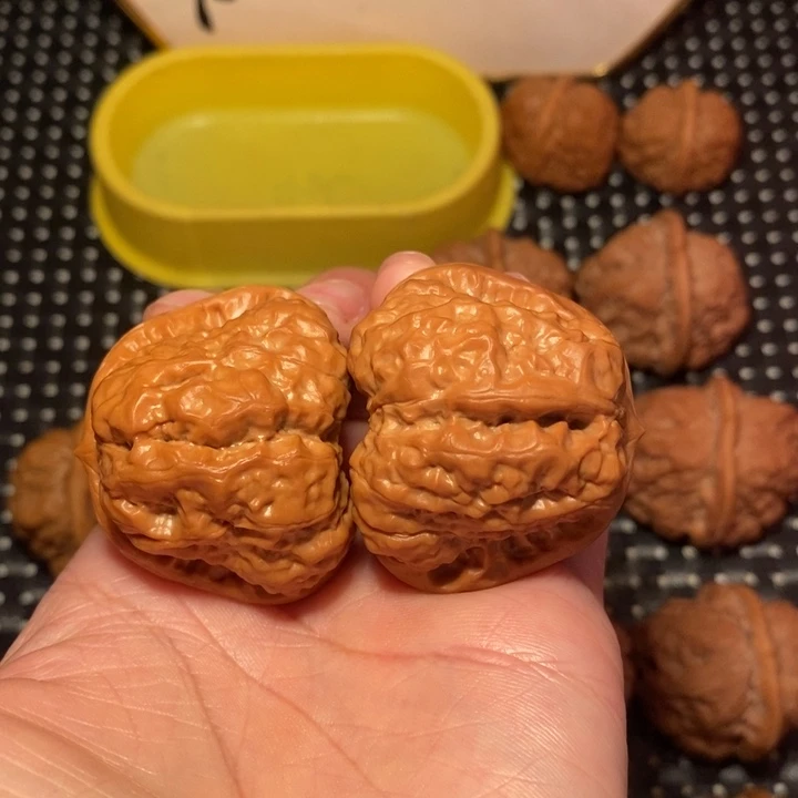 把件文玩核桃四开细腰超大八腿蛙王