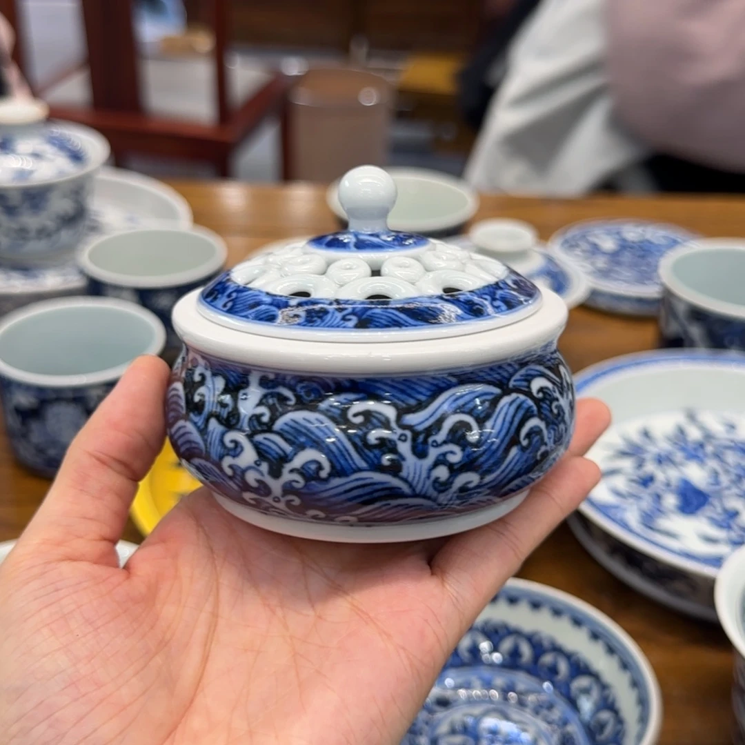 柴***坤杯青花青花龙纹香炉