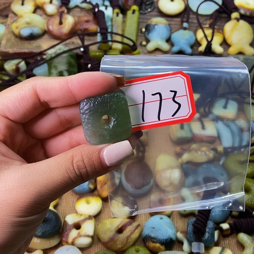未镶嵌蛇纹石玉挂件浮***风