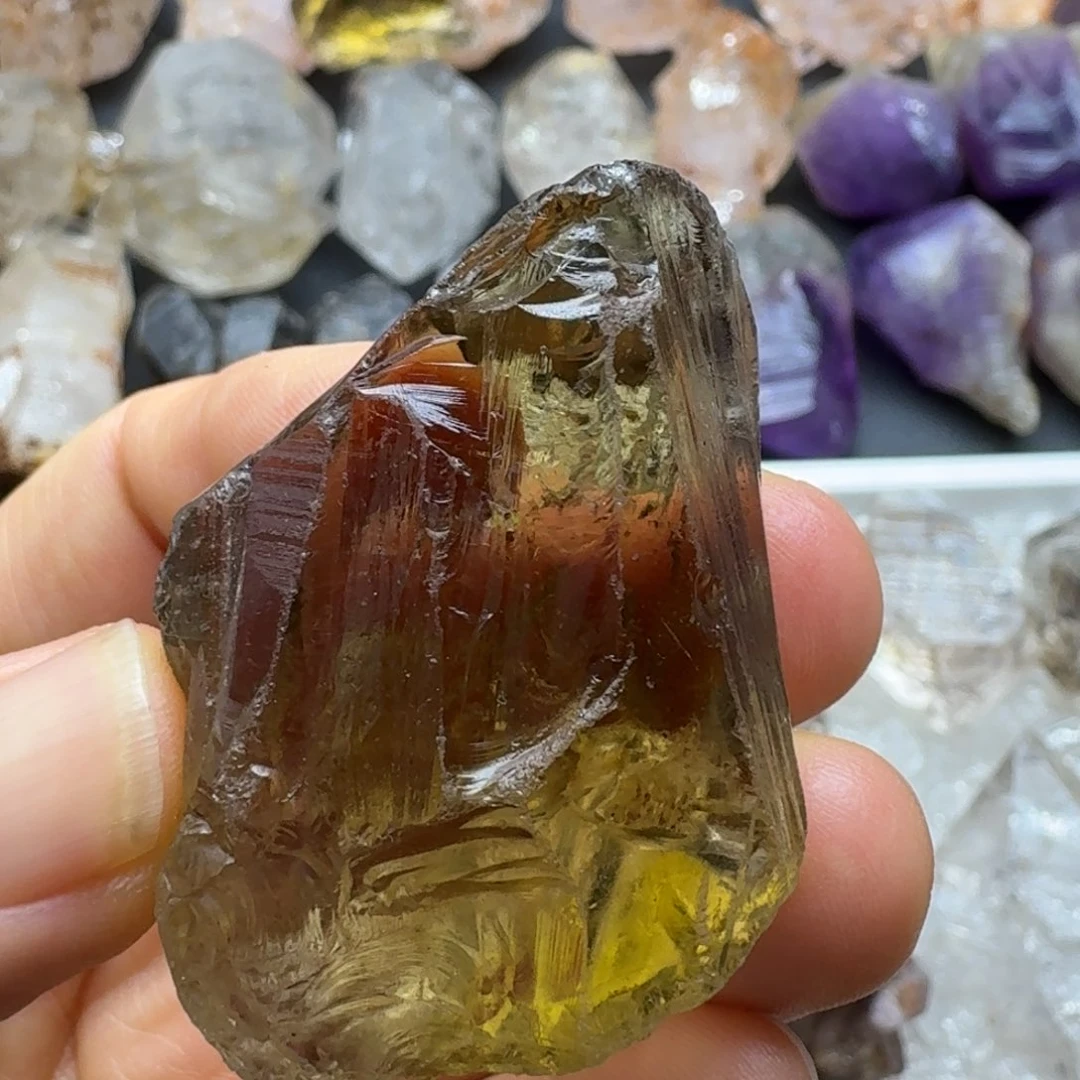 石材巴西黄水晶原石