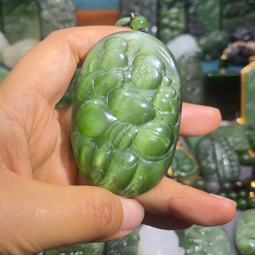 爱***倪和田玉未镶嵌颈饰