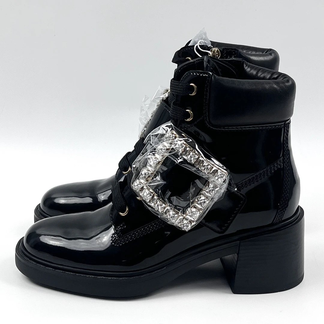 99新 Roger Vivier/罗杰·维威耶 36码 钻扣羊皮漆皮短靴 lm4124