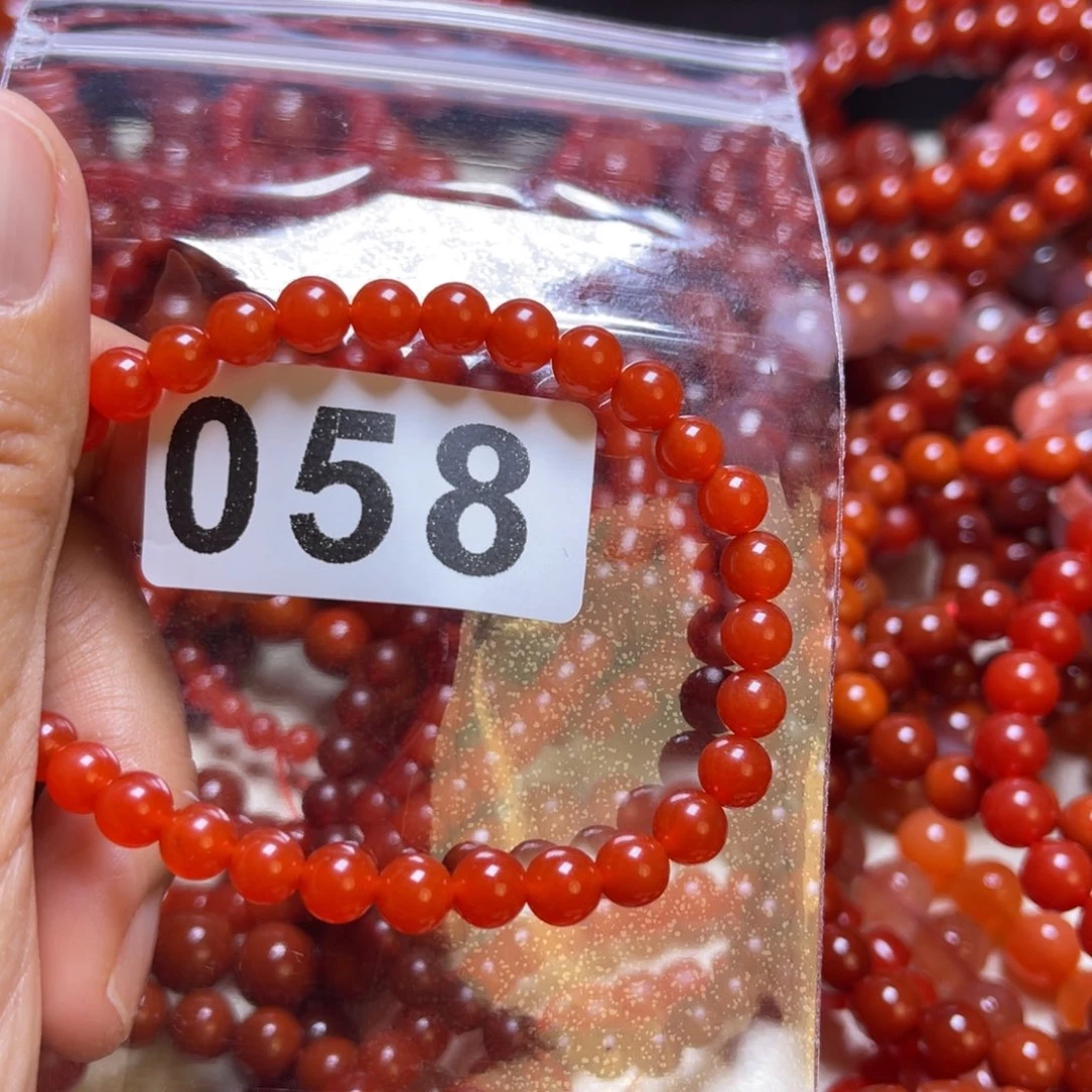 邪***糖南红玛瑙未镶嵌手链