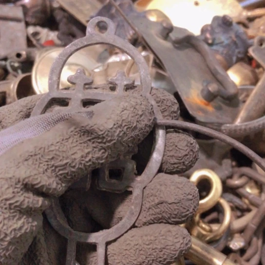 唐***映闪电购铜摆件工艺品