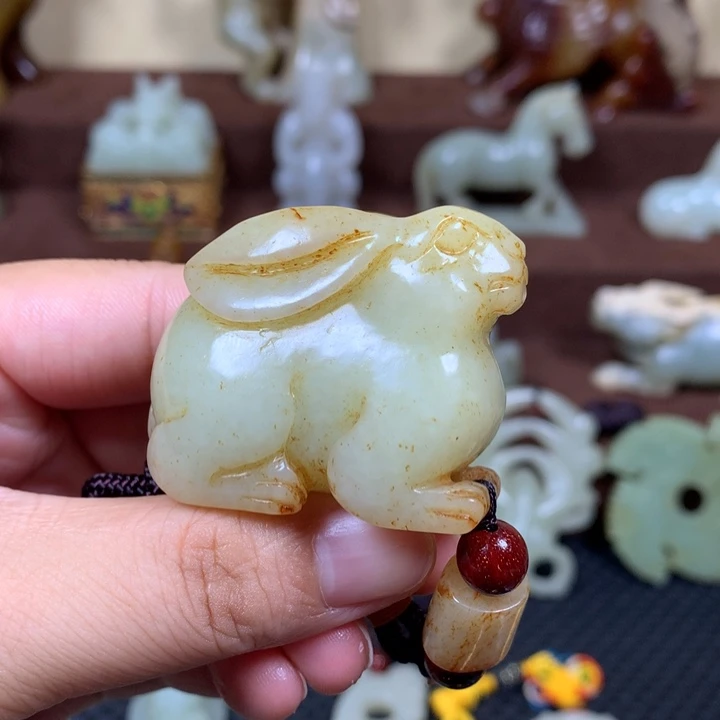 万***意未镶嵌和田玉把件