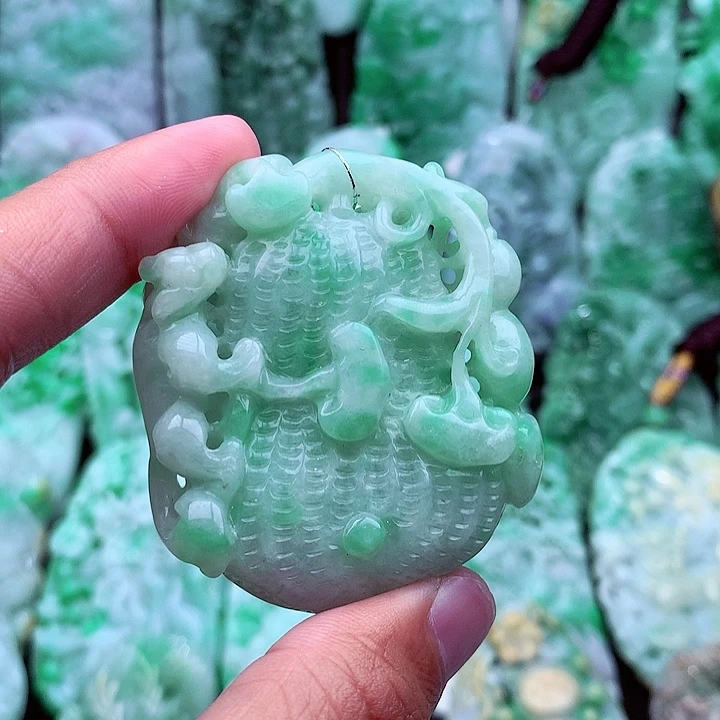翡翠吊坠(不含链)未镶嵌
