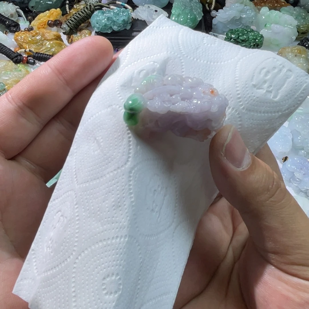 翡翠颈饰未镶嵌天然