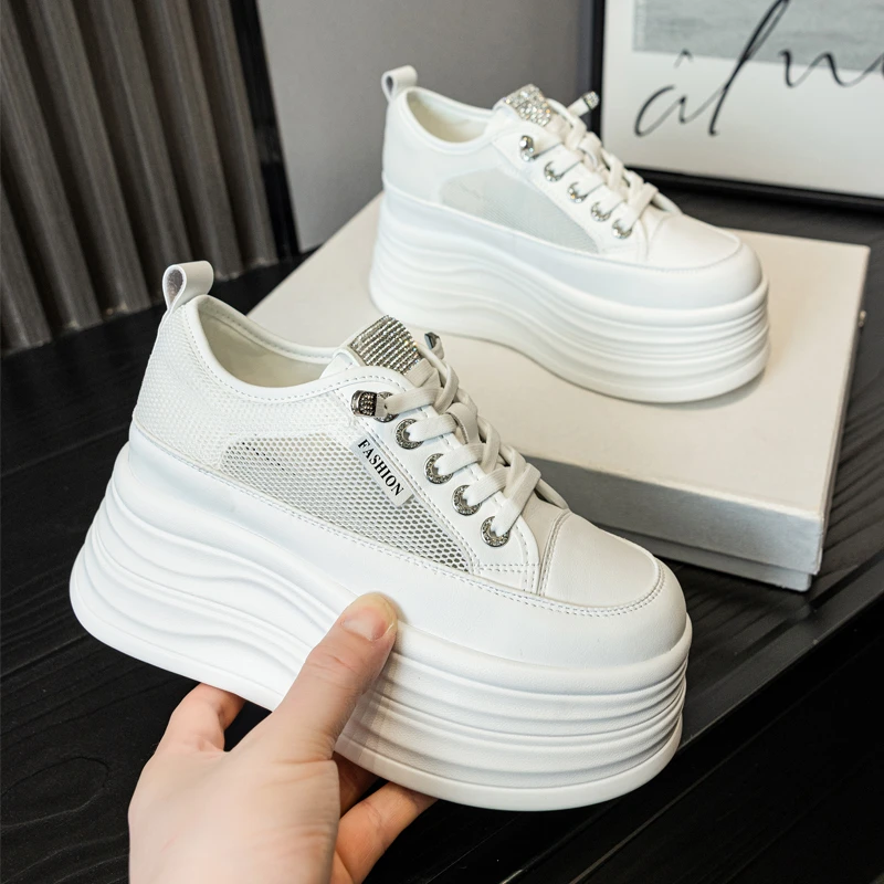 8cm透气网面小白鞋女2025夏季百搭松糕厚底板鞋小个子内增高女鞋