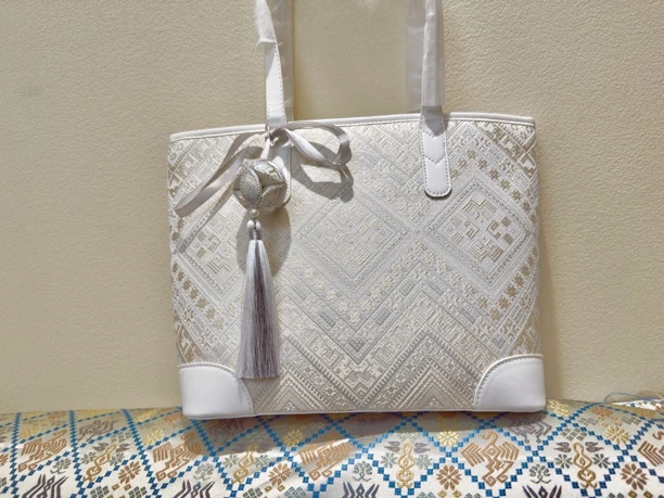 【锦绣霓裳】非遗壮锦女士手包    织就千年壮乡的时尚诗篇