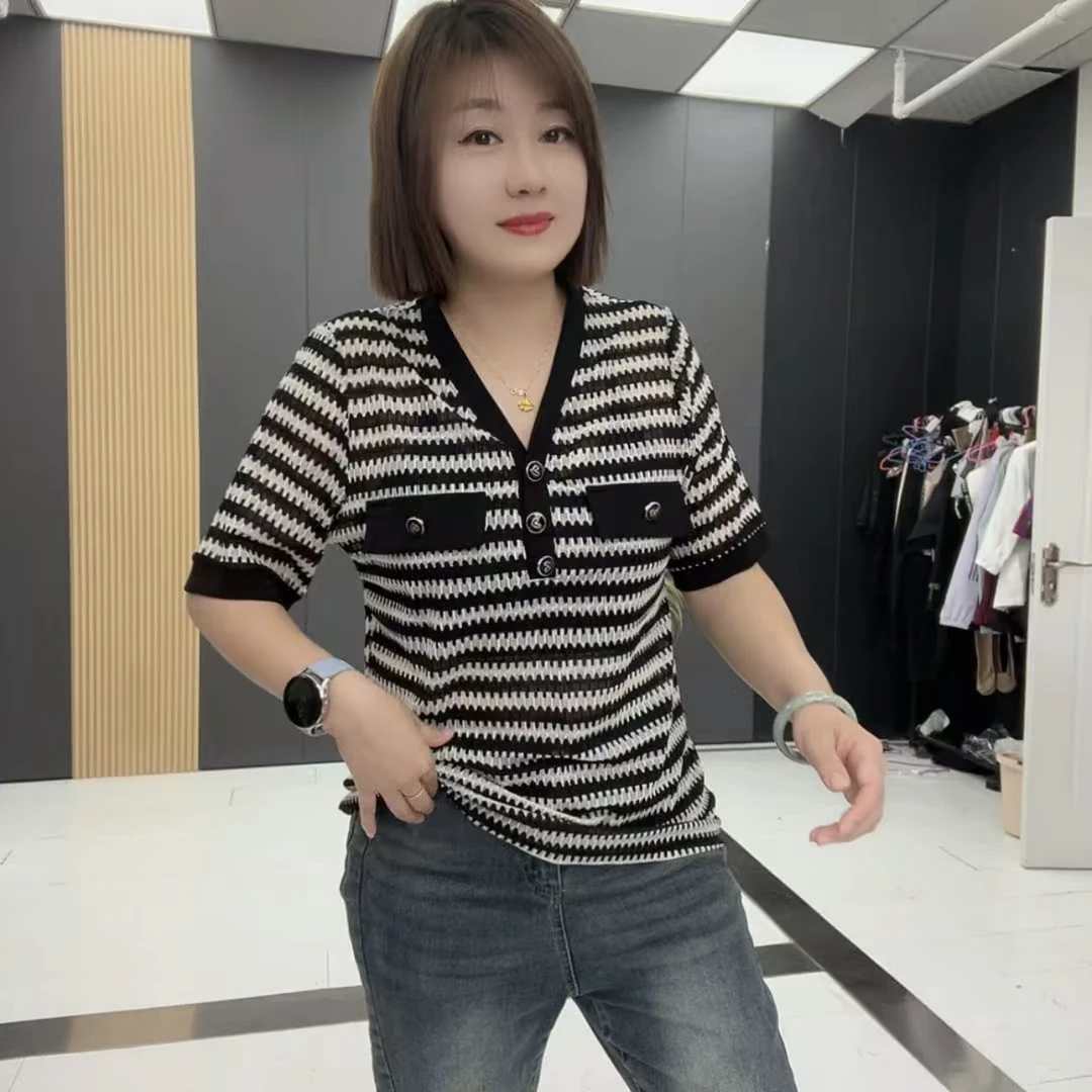 休闲风条纹8085*时尚大码薄款中老年女装t恤修身女士休闲潮流短袖